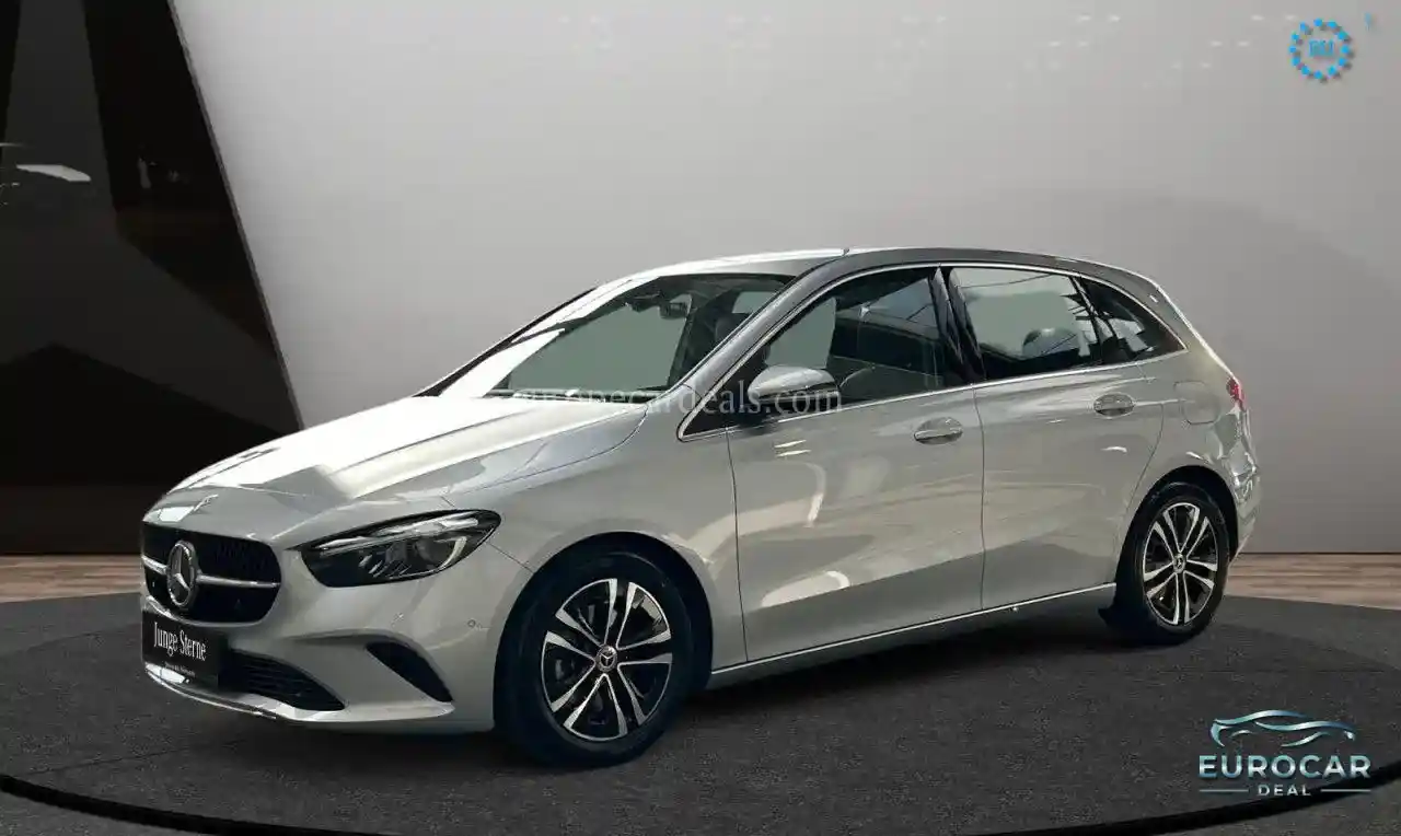 Mercedes-Benz B 180