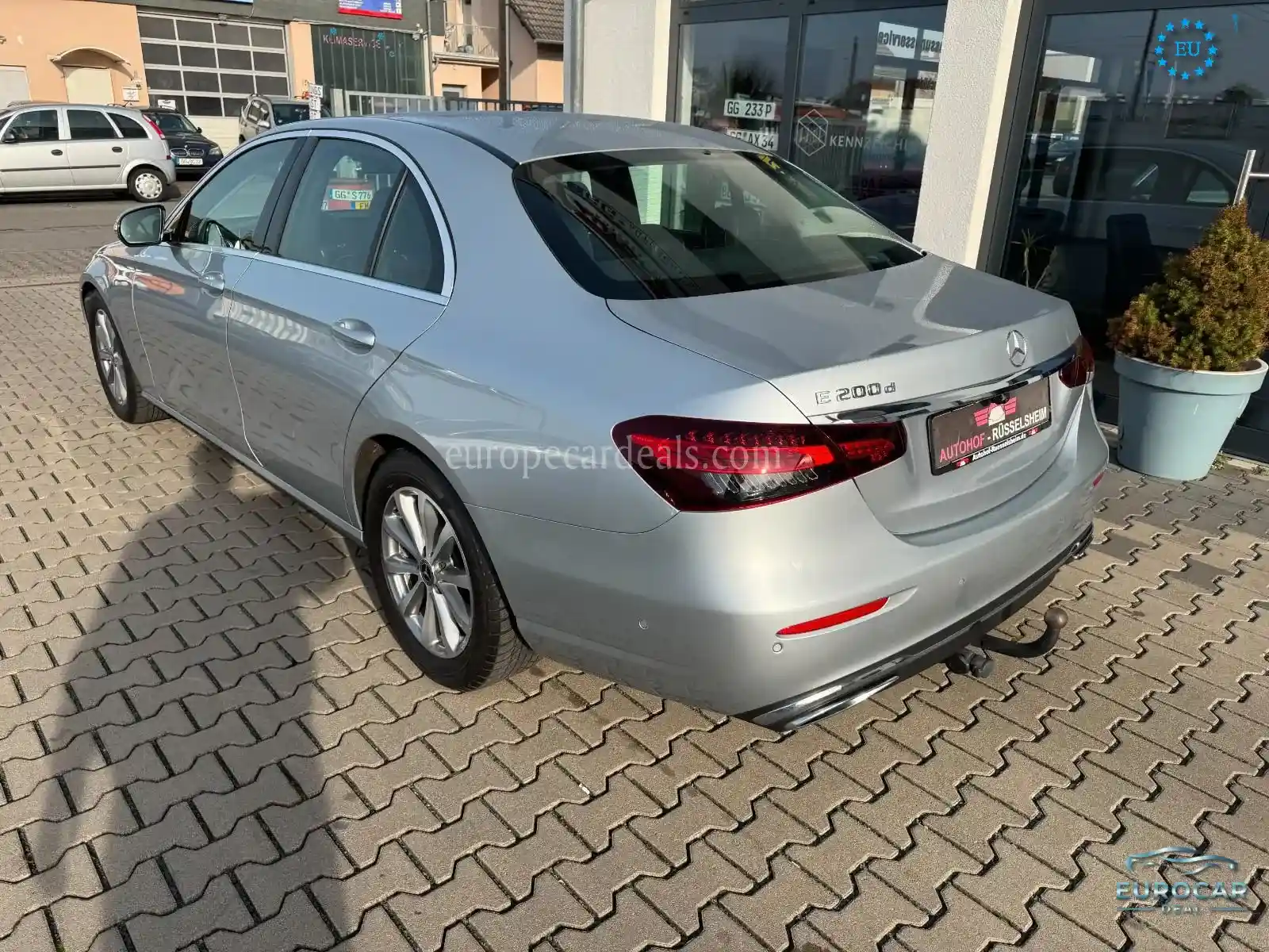 Mercedes-Benz E 200