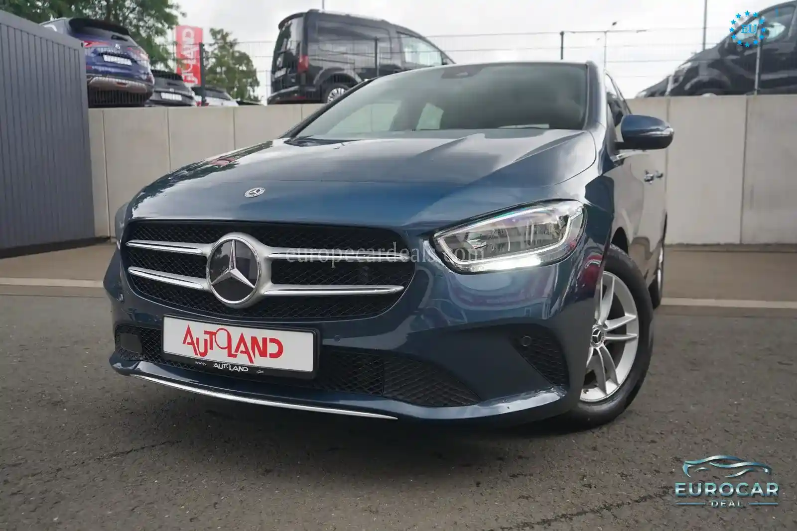 Mercedes-Benz B 180