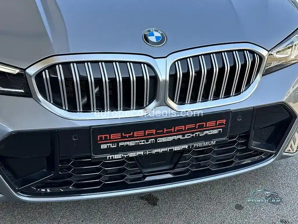BMW 330