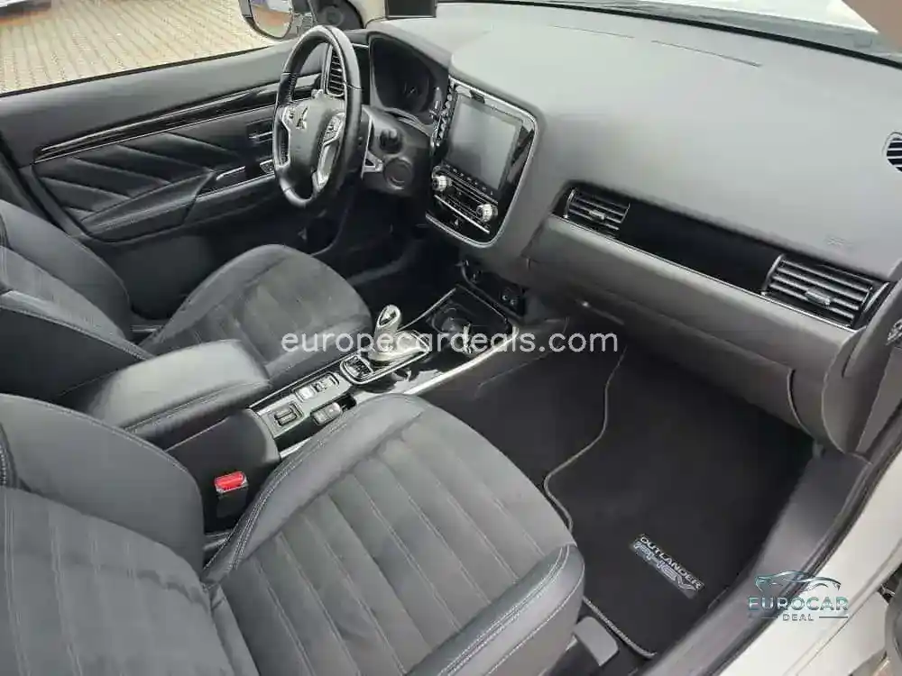 Mitsubishi Plug-in Hybrid Outlander