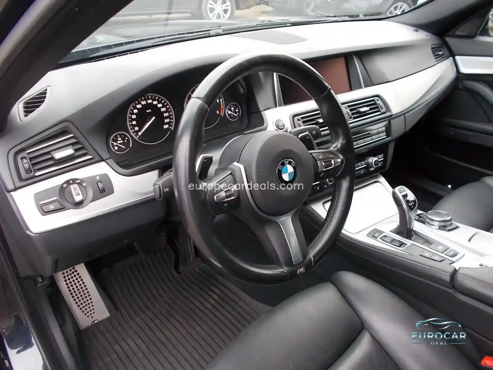 BMW M550