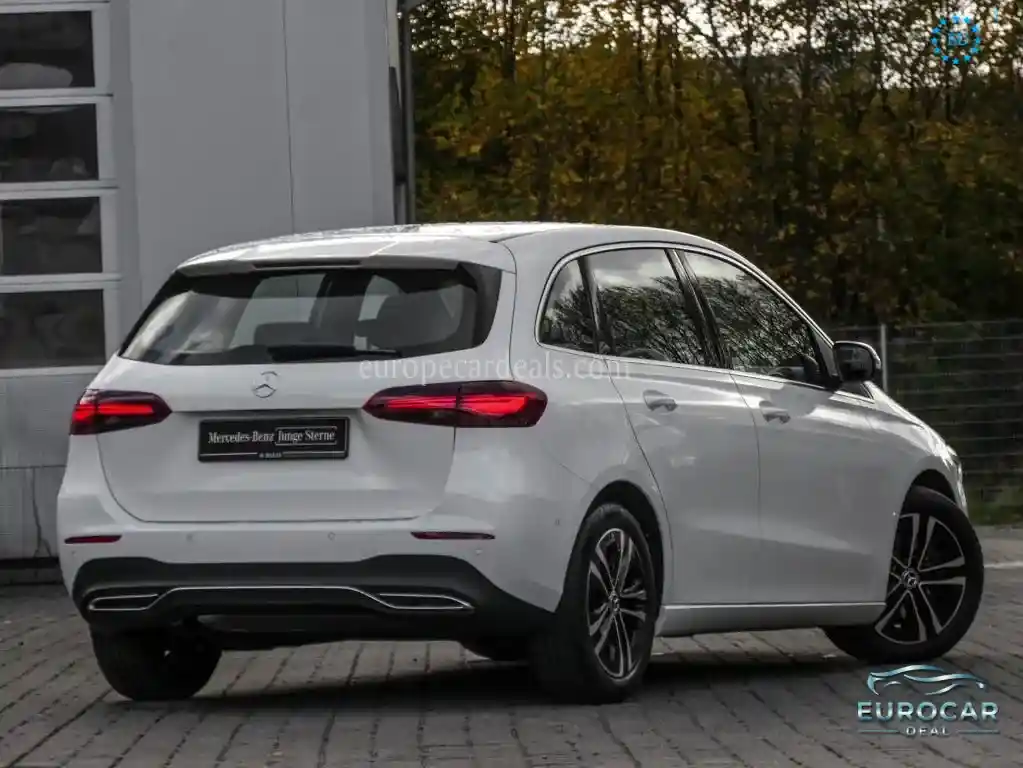 Mercedes-Benz B 180