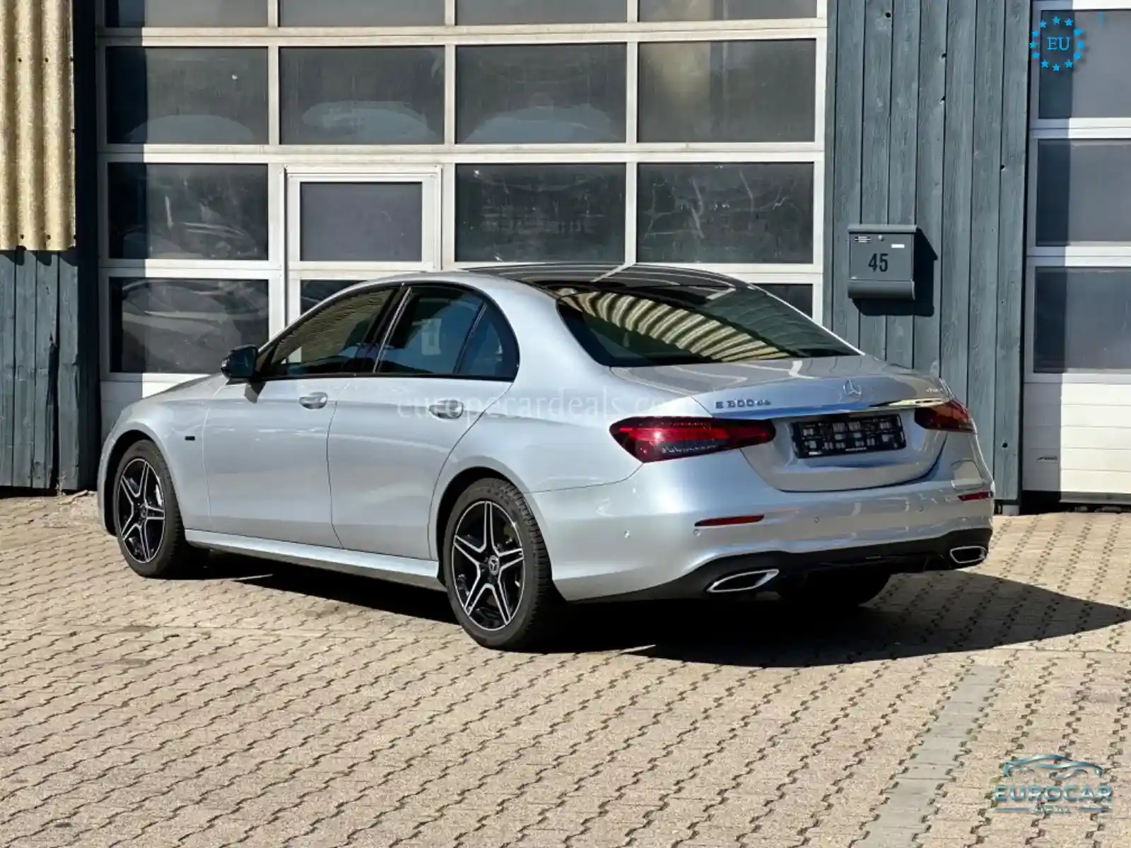 Mercedes-Benz E 300