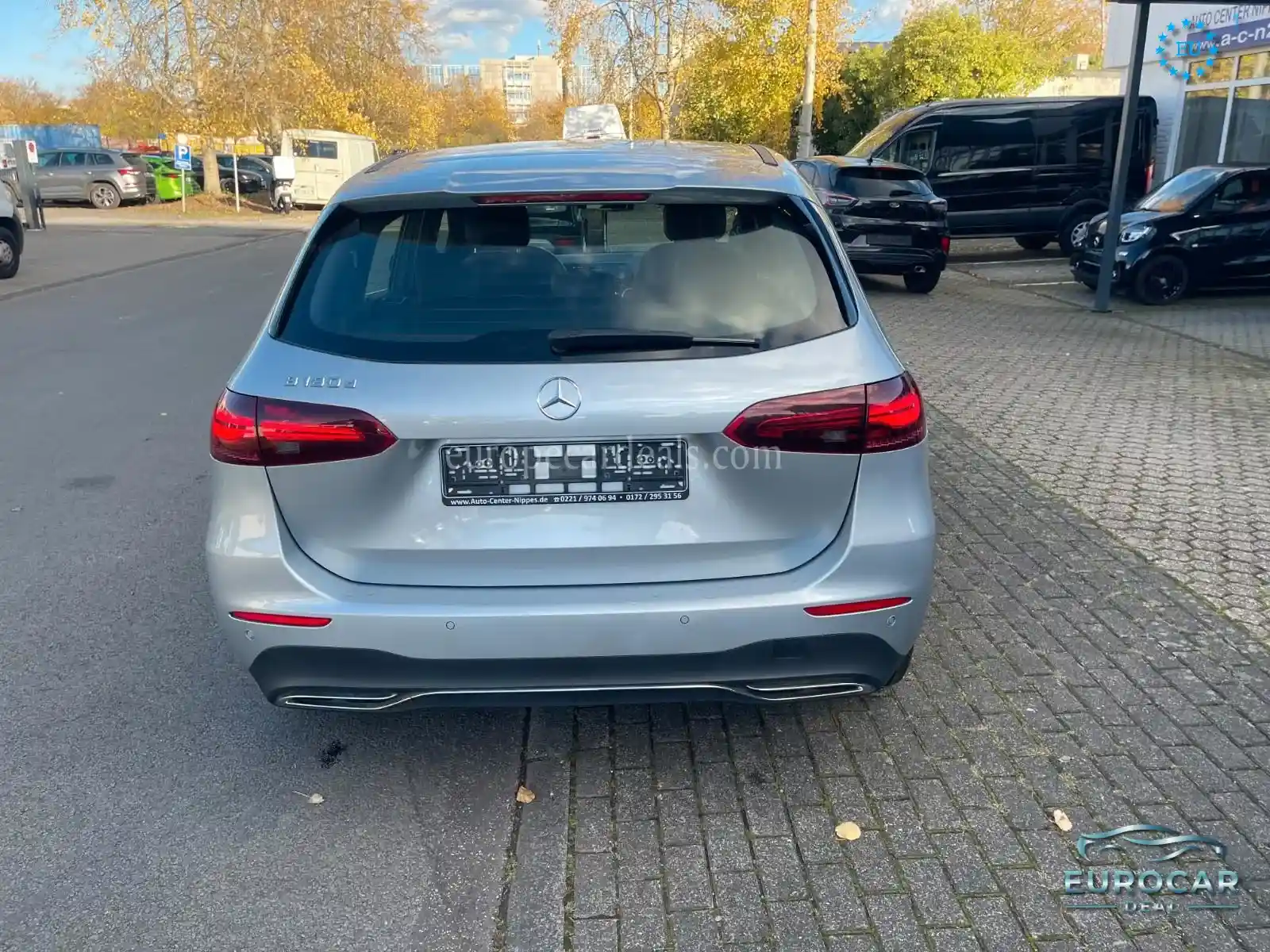Mercedes-Benz B 180