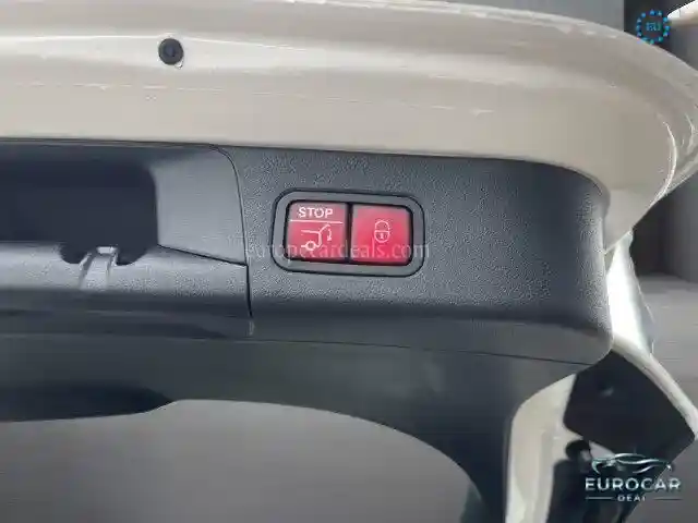 Mercedes-Benz B 220
