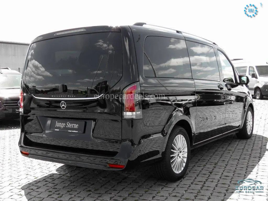 Mercedes-Benz V 220