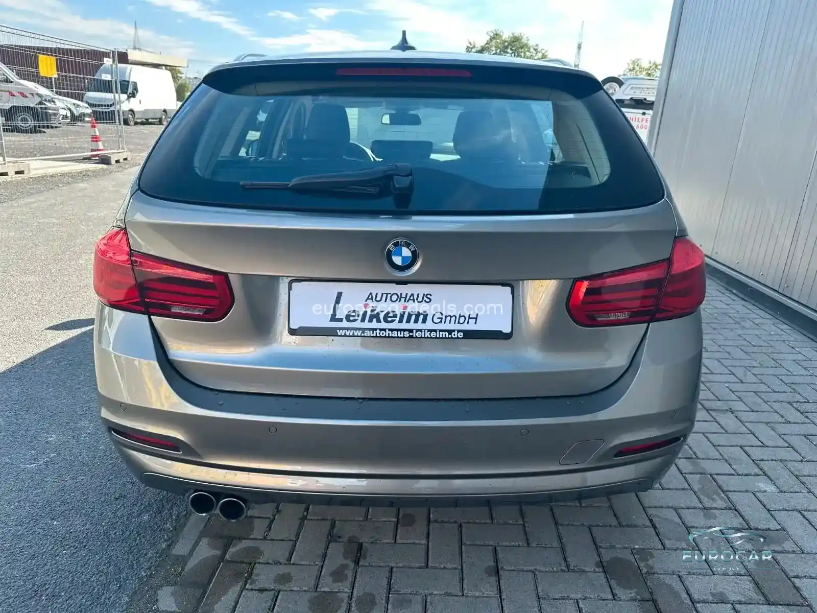BMW 320