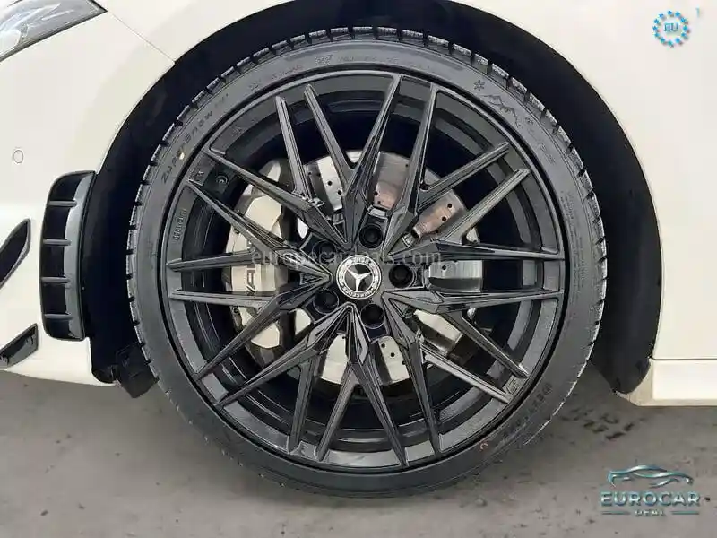 Mercedes-Benz A 35 AMG
