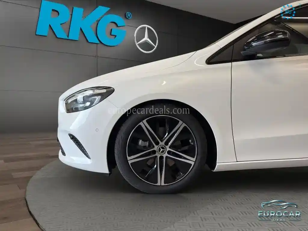 Mercedes-Benz B 200