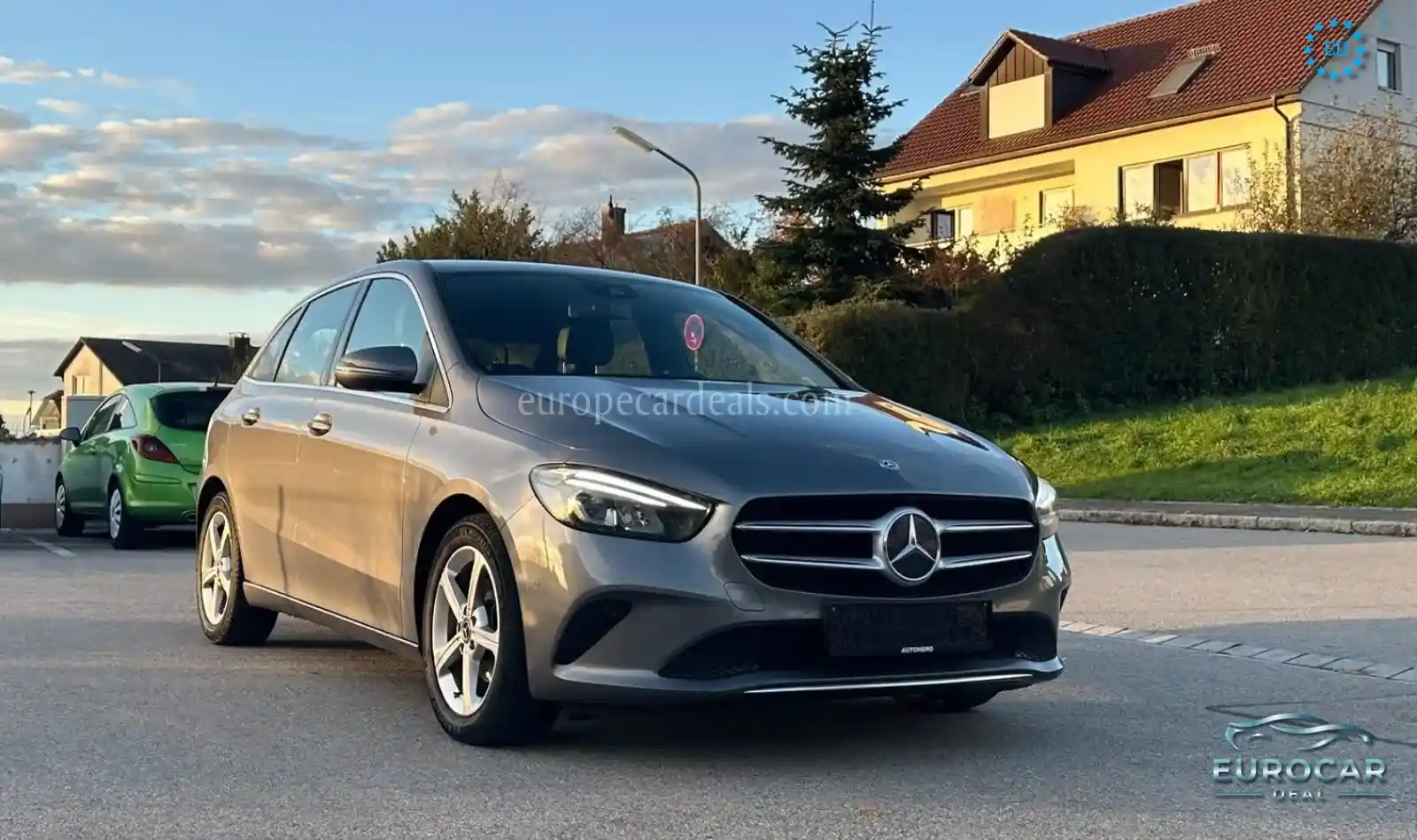 Mercedes-Benz B 180