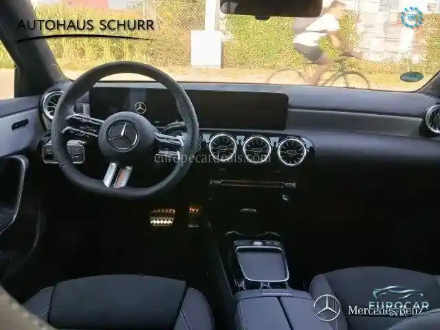 Mercedes-Benz A 220