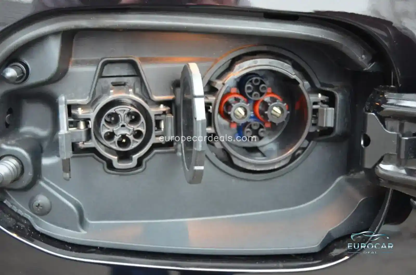 Mitsubishi Plug-in Hybrid Outlander