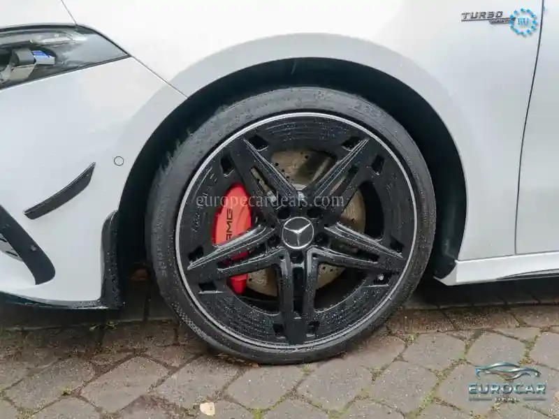 Mercedes-Benz A 35 AMG