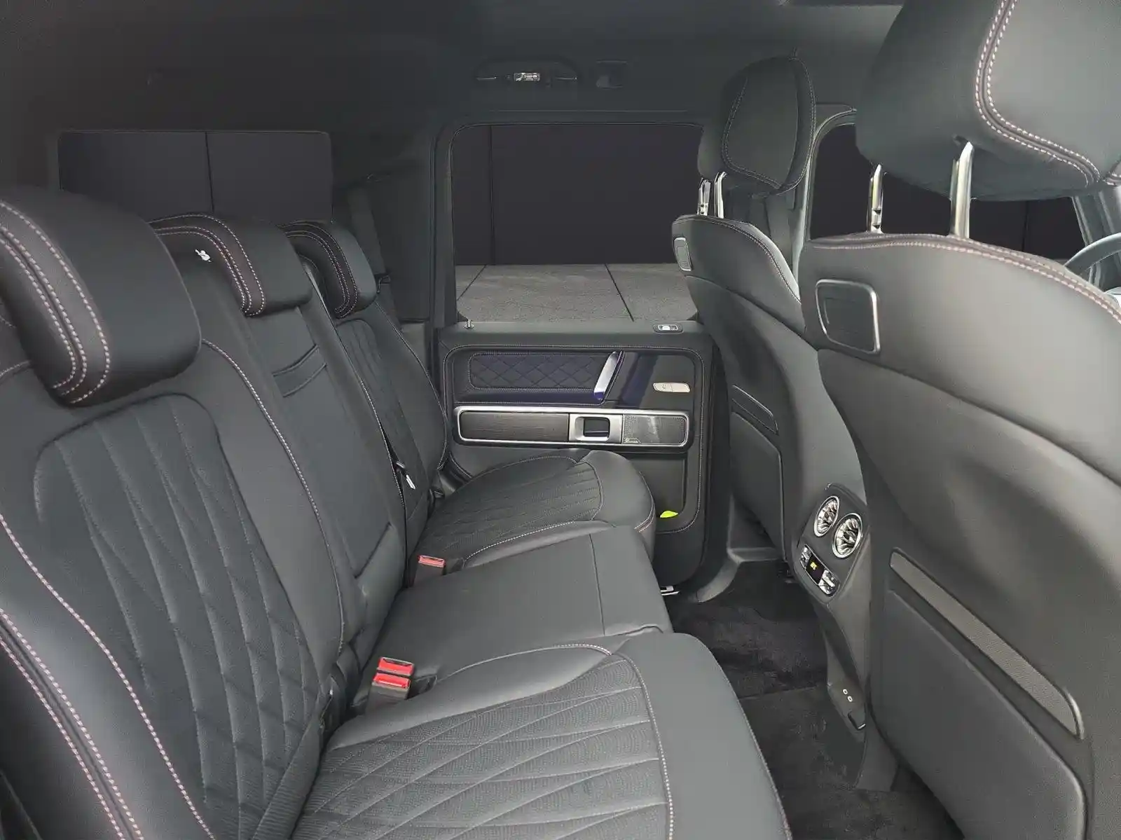 Mercedes-Benz G 500