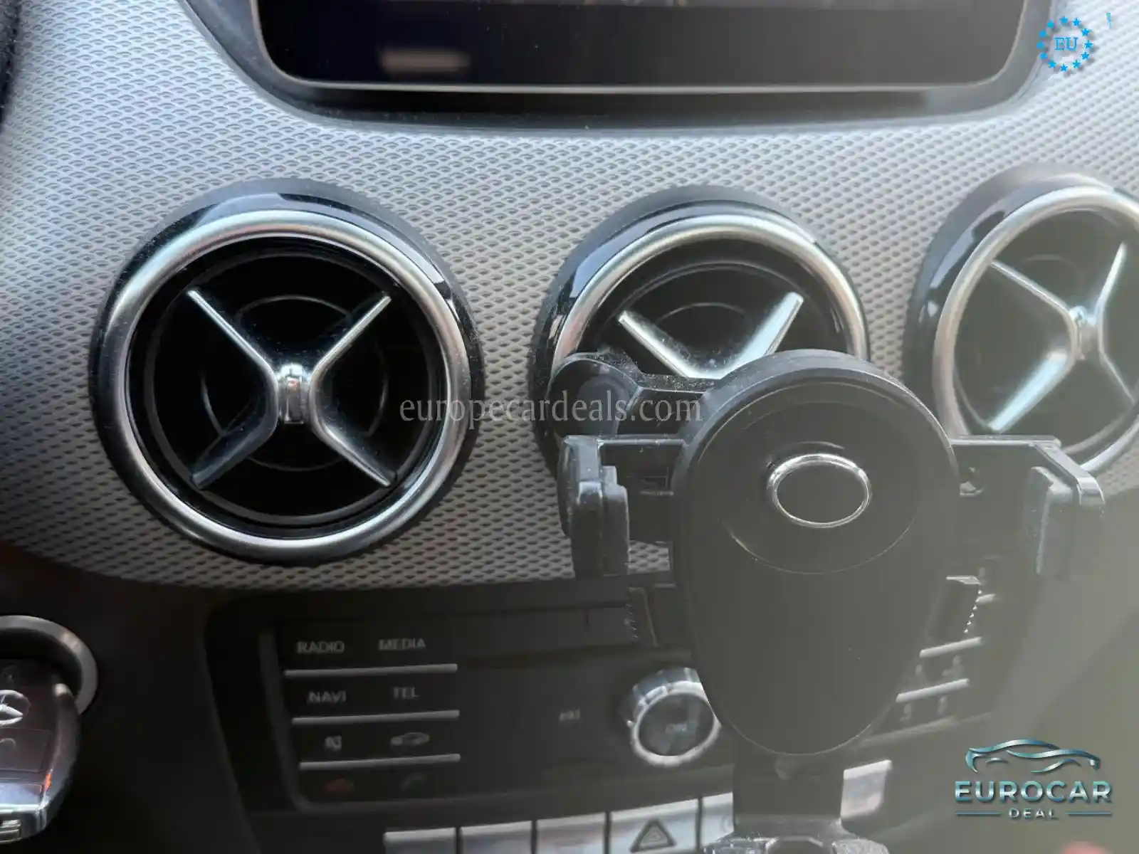 Mercedes-Benz B 220