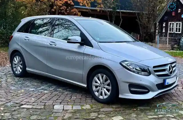 Mercedes-Benz B 180