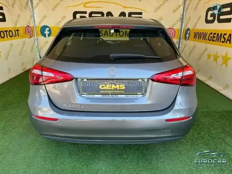 Mercedes-Benz A 200