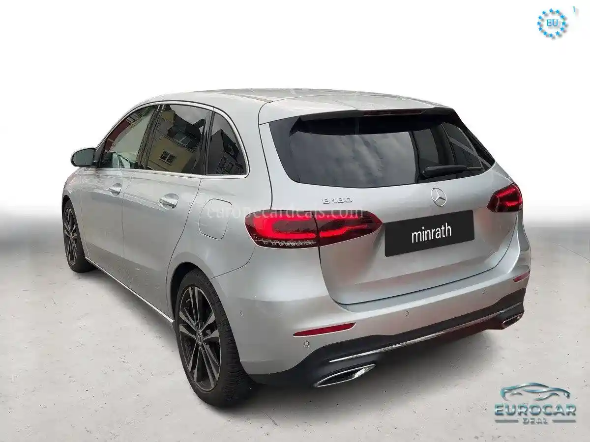 Mercedes-Benz B 180