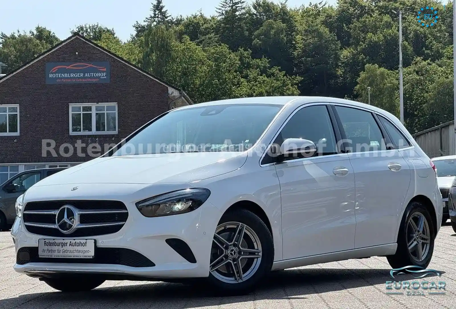Mercedes-Benz B 180