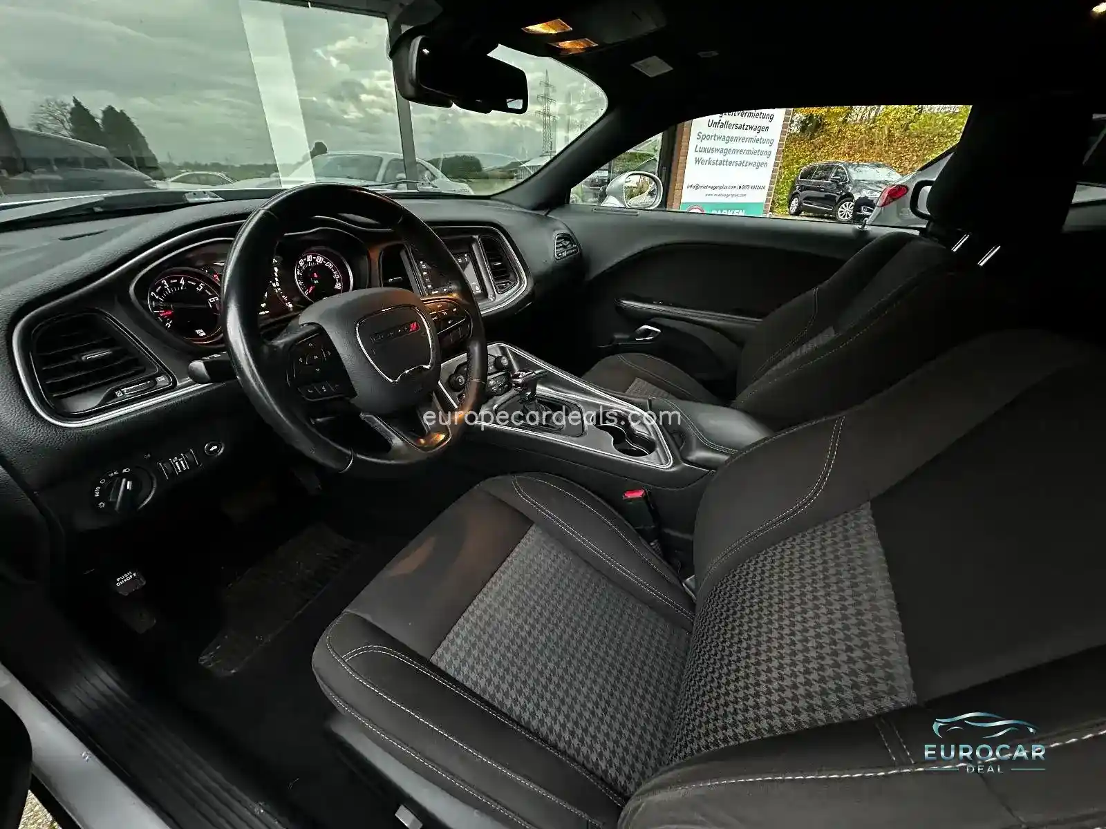 Dodge Challenger