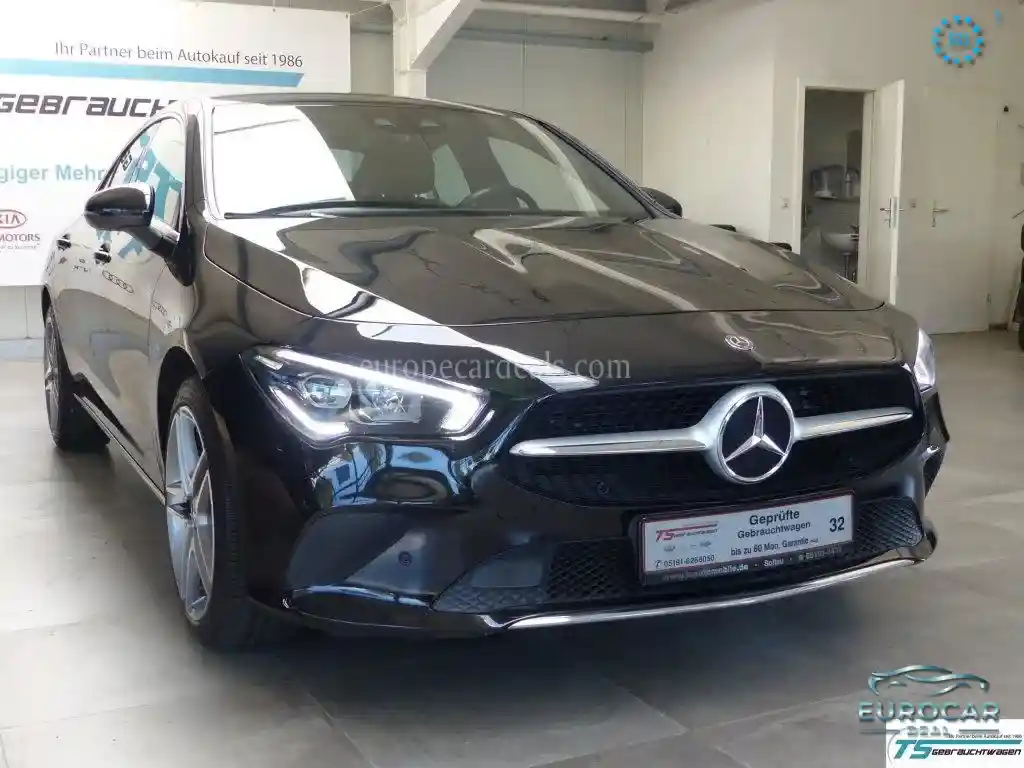 Mercedes-Benz CLA 220