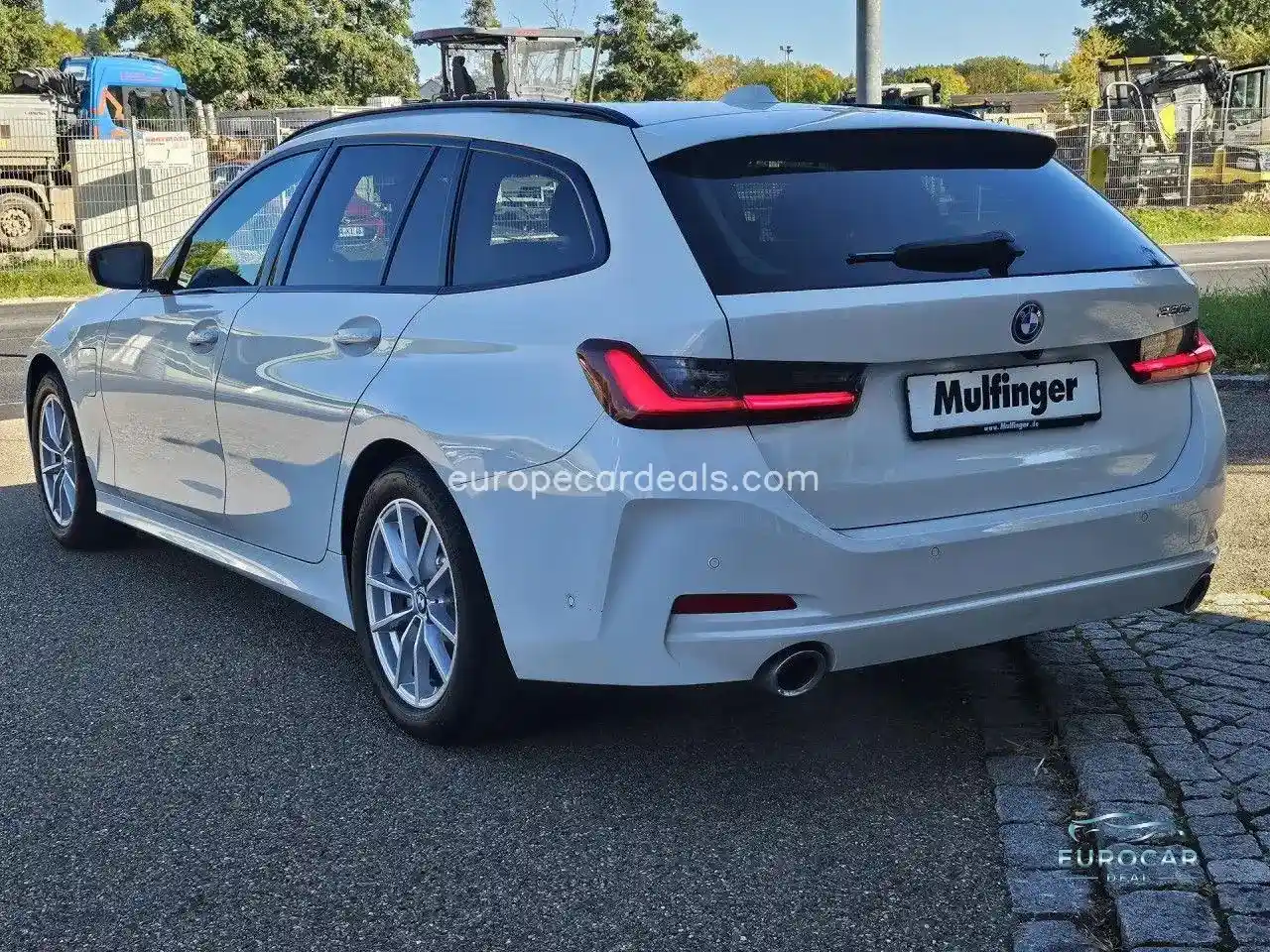 BMW 330