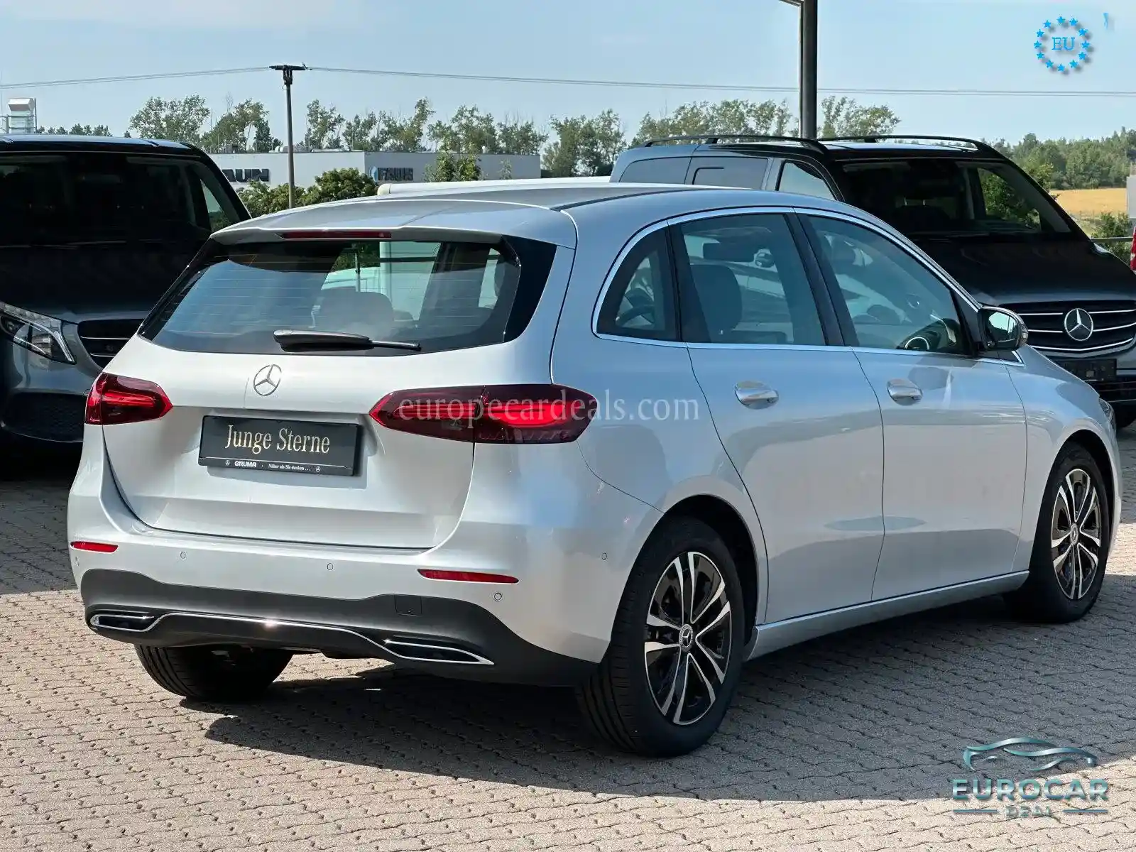 Mercedes-Benz B 180