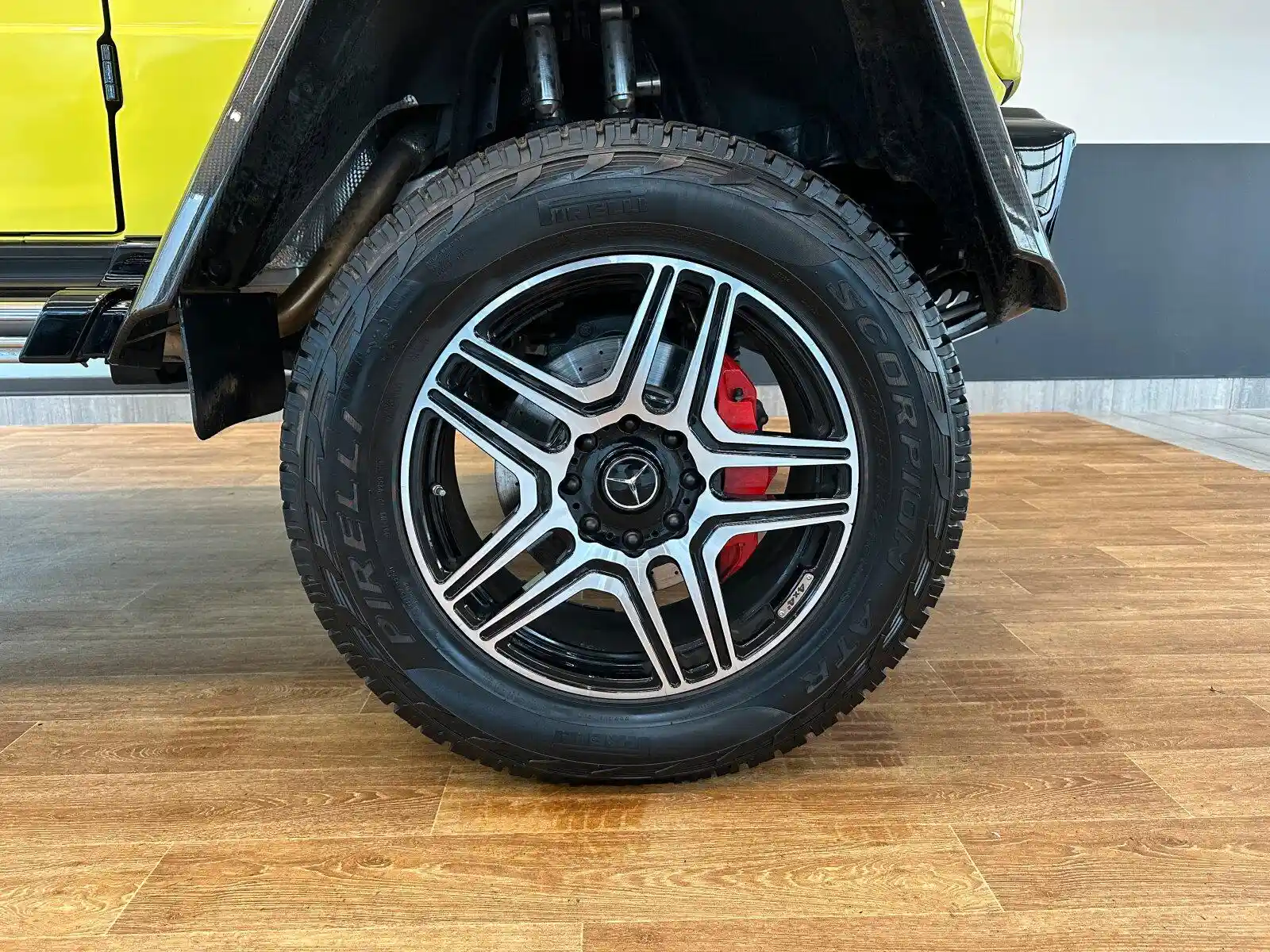 Mercedes-Benz G 500