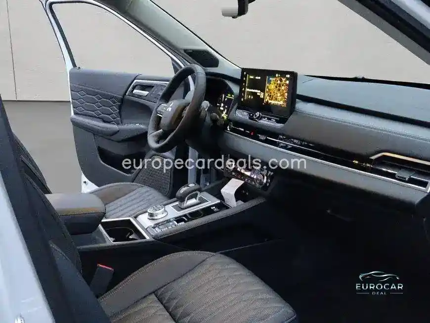 Mitsubishi Plug-in Hybrid Outlander