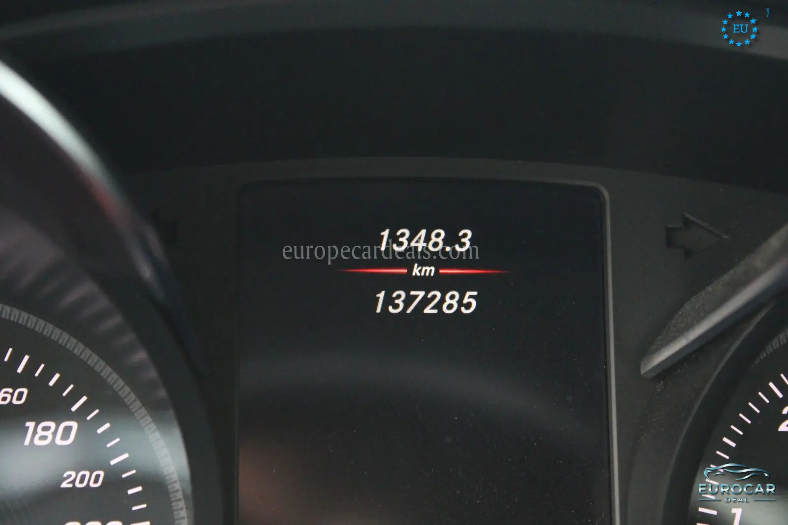 Mercedes-Benz V 220