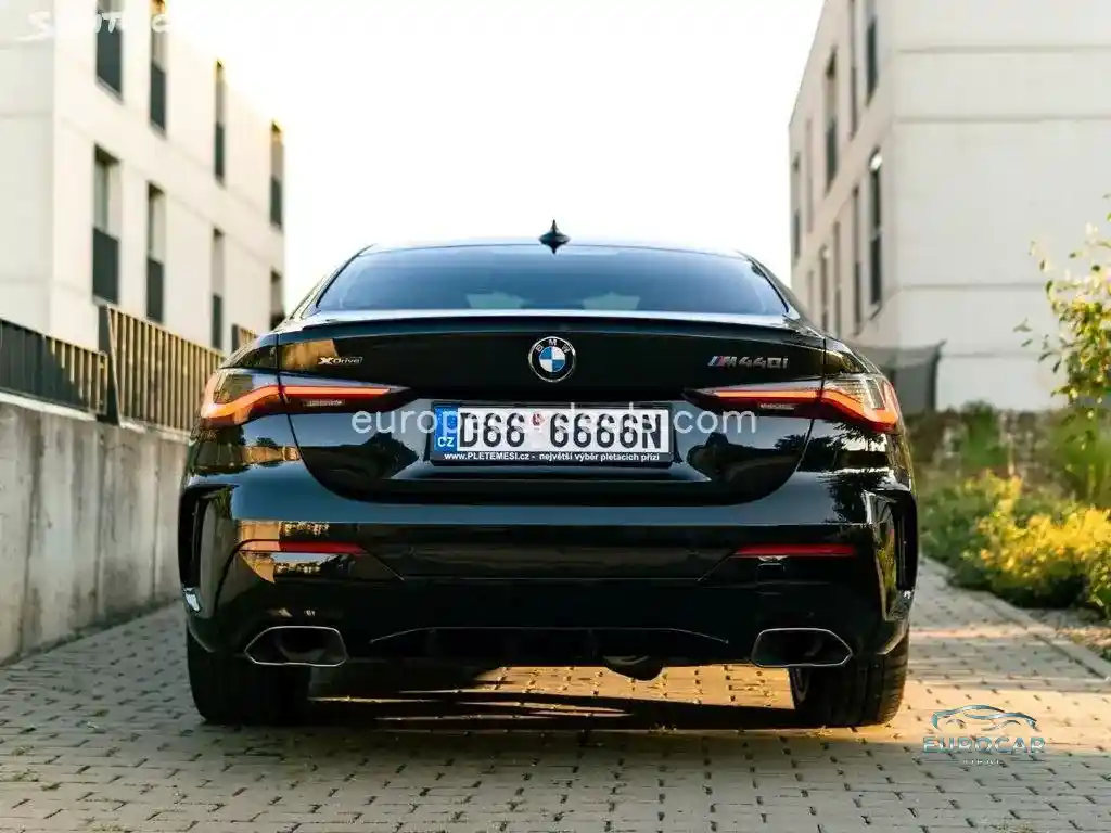 BMW M440