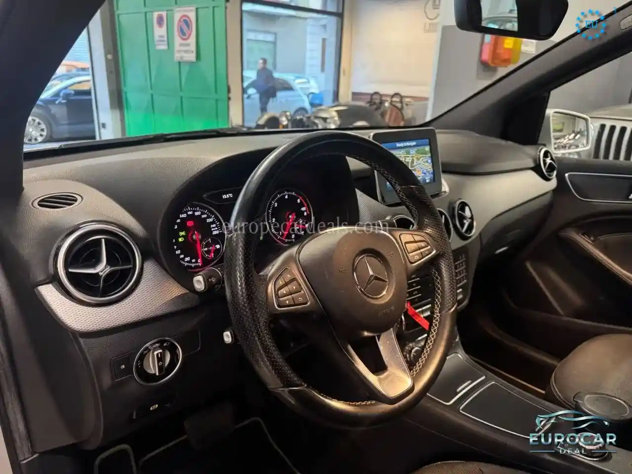 Mercedes-Benz B 200