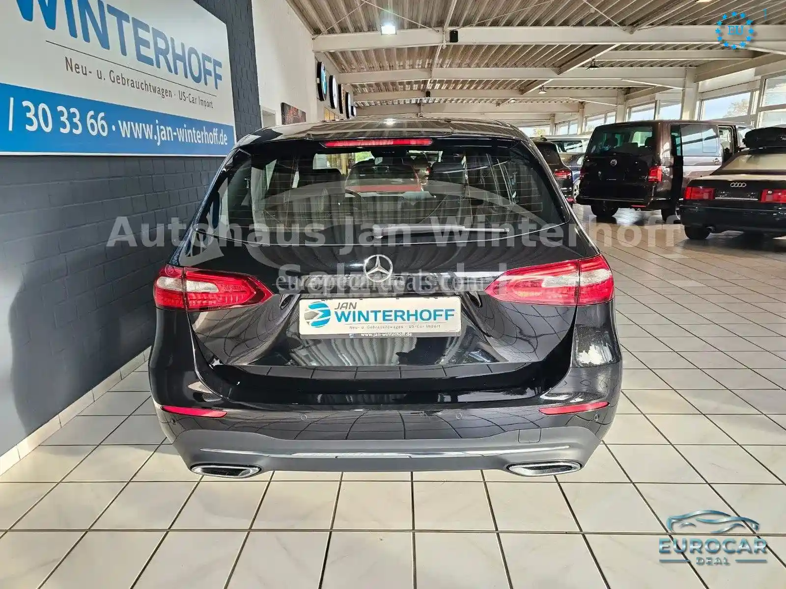 Mercedes-Benz B 180
