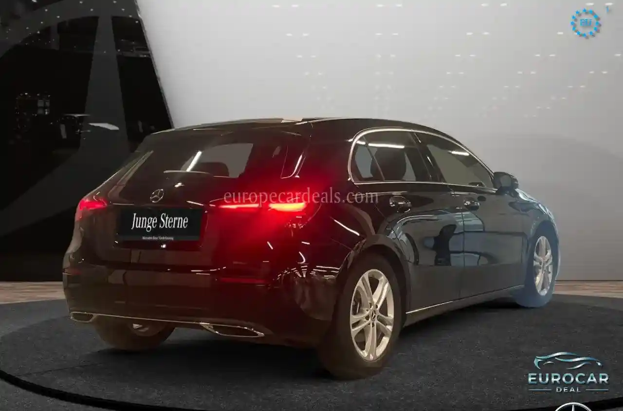 Mercedes-Benz A 220