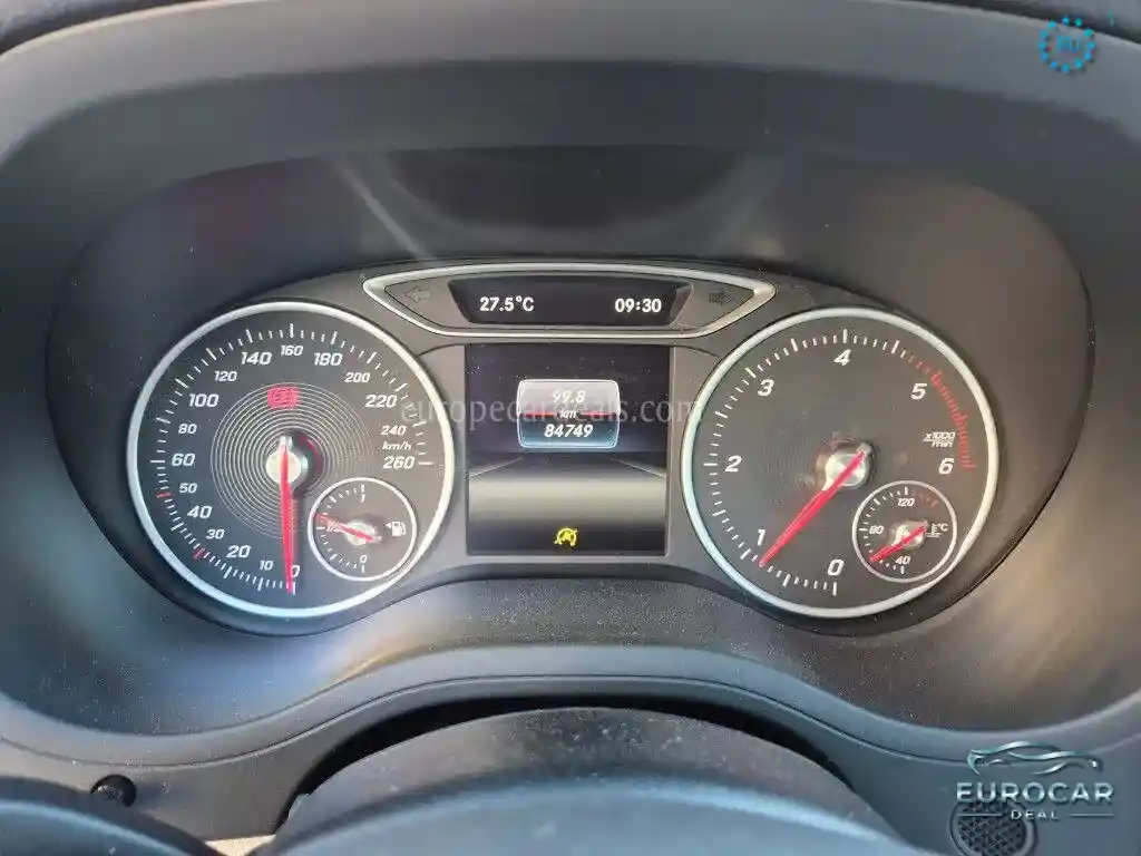 Mercedes-Benz B 180