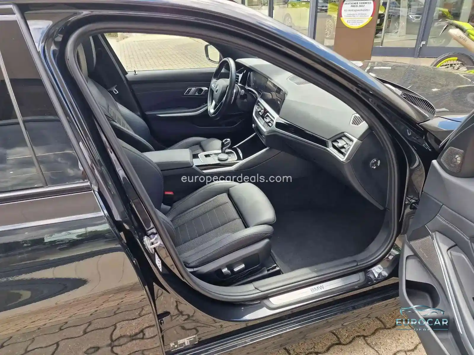 BMW 330