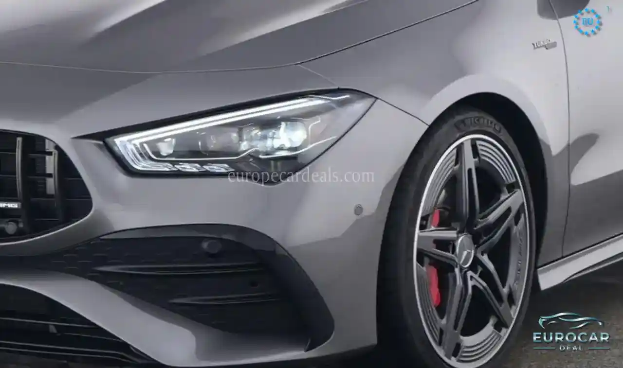 Mercedes-Benz CLA 35 AMG Shooting Brake