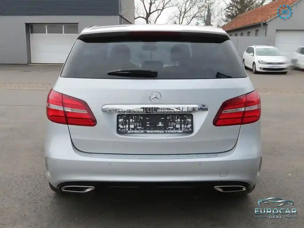 Mercedes-Benz B 200