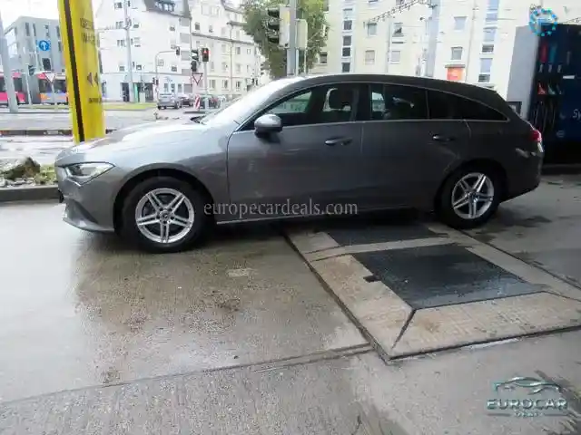 Mercedes-Benz CLA 200 Shooting Brake