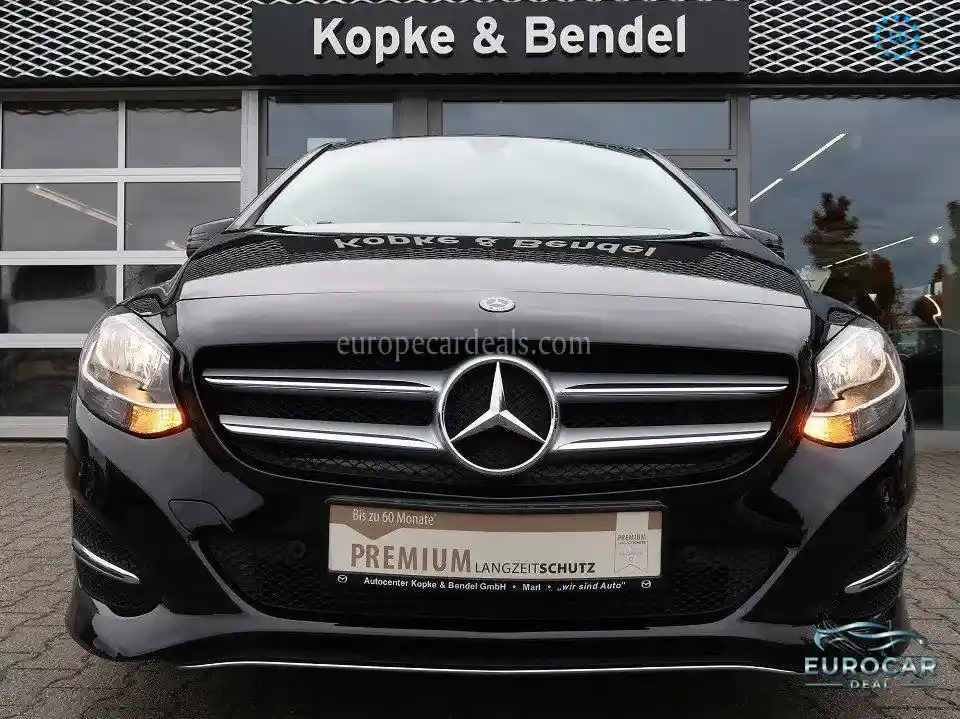 Mercedes-Benz B 180