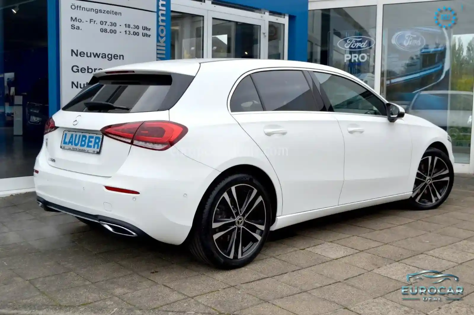 Mercedes-Benz A 220