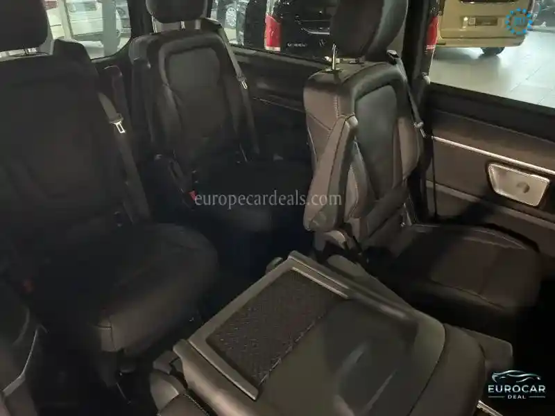 Mercedes-Benz V 250