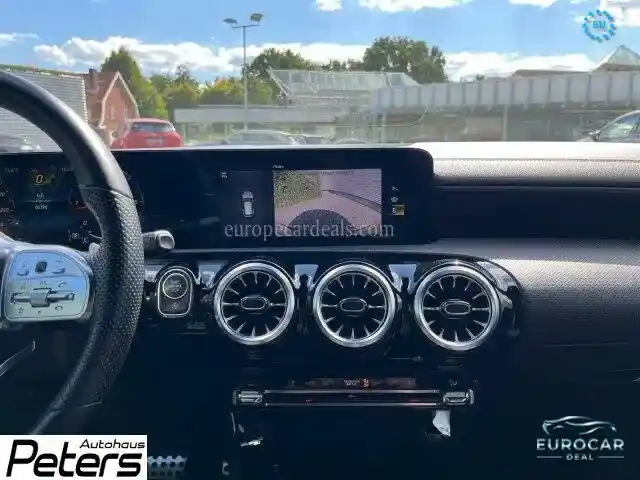 Mercedes-Benz CLA 220