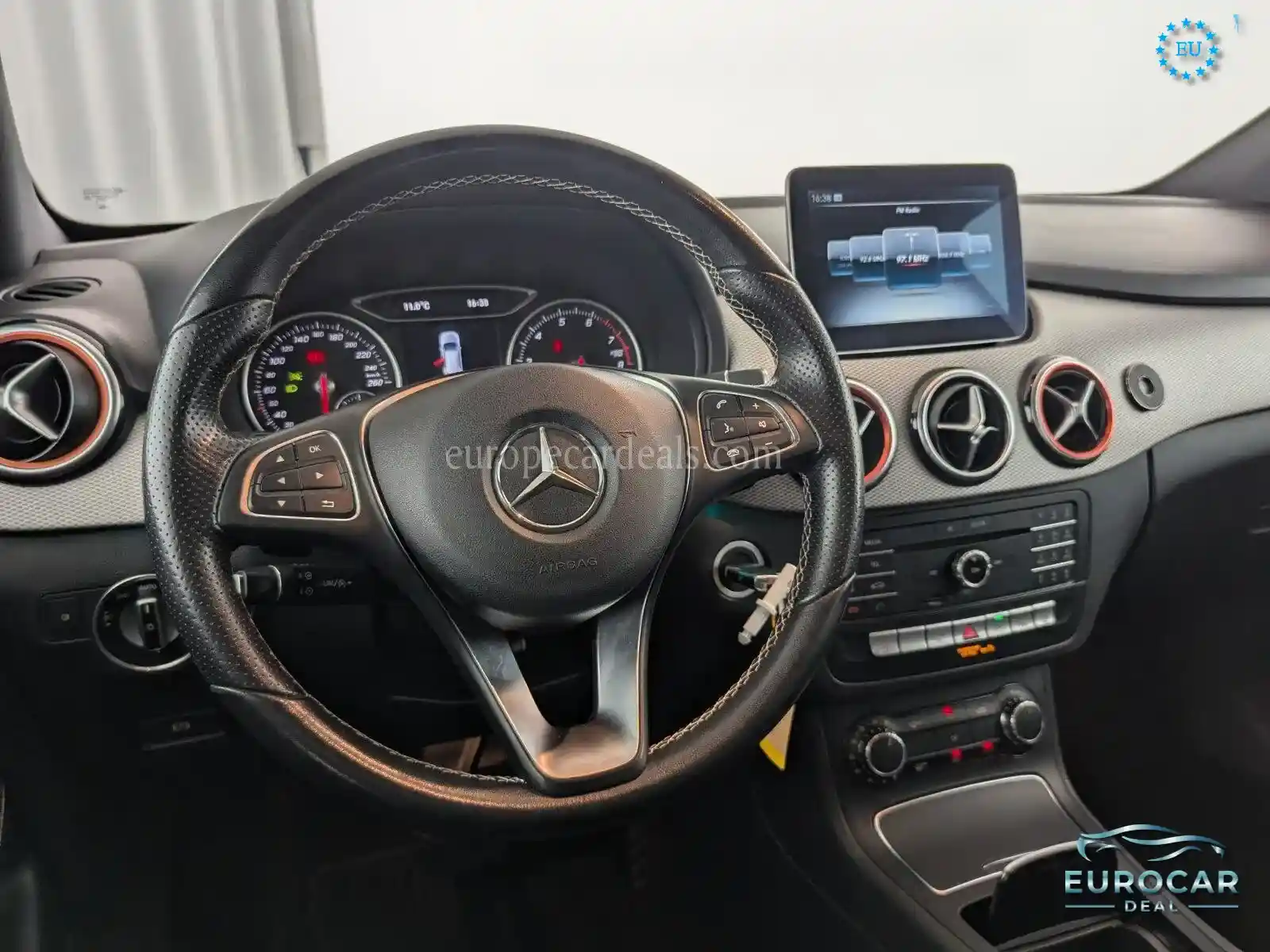 Mercedes-Benz B 180