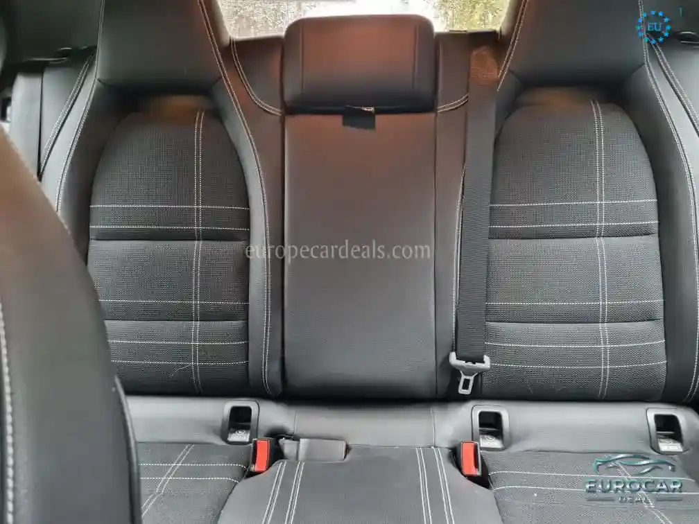 Mercedes-Benz A 220