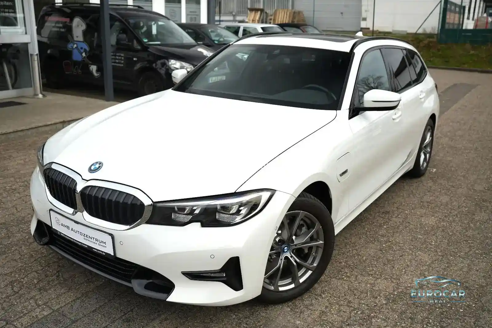BMW 330