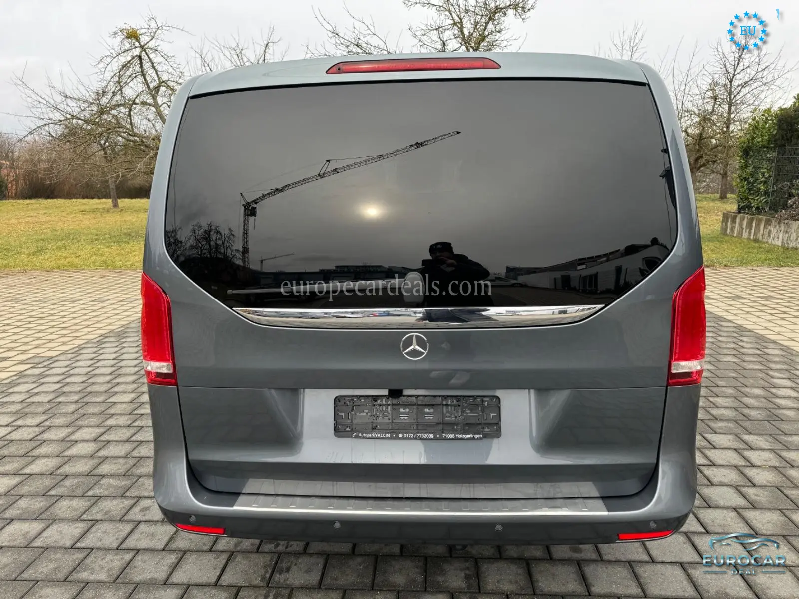 Mercedes-Benz V 220