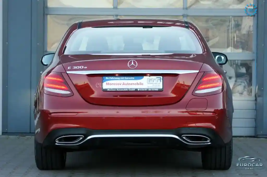 Mercedes-Benz E 300