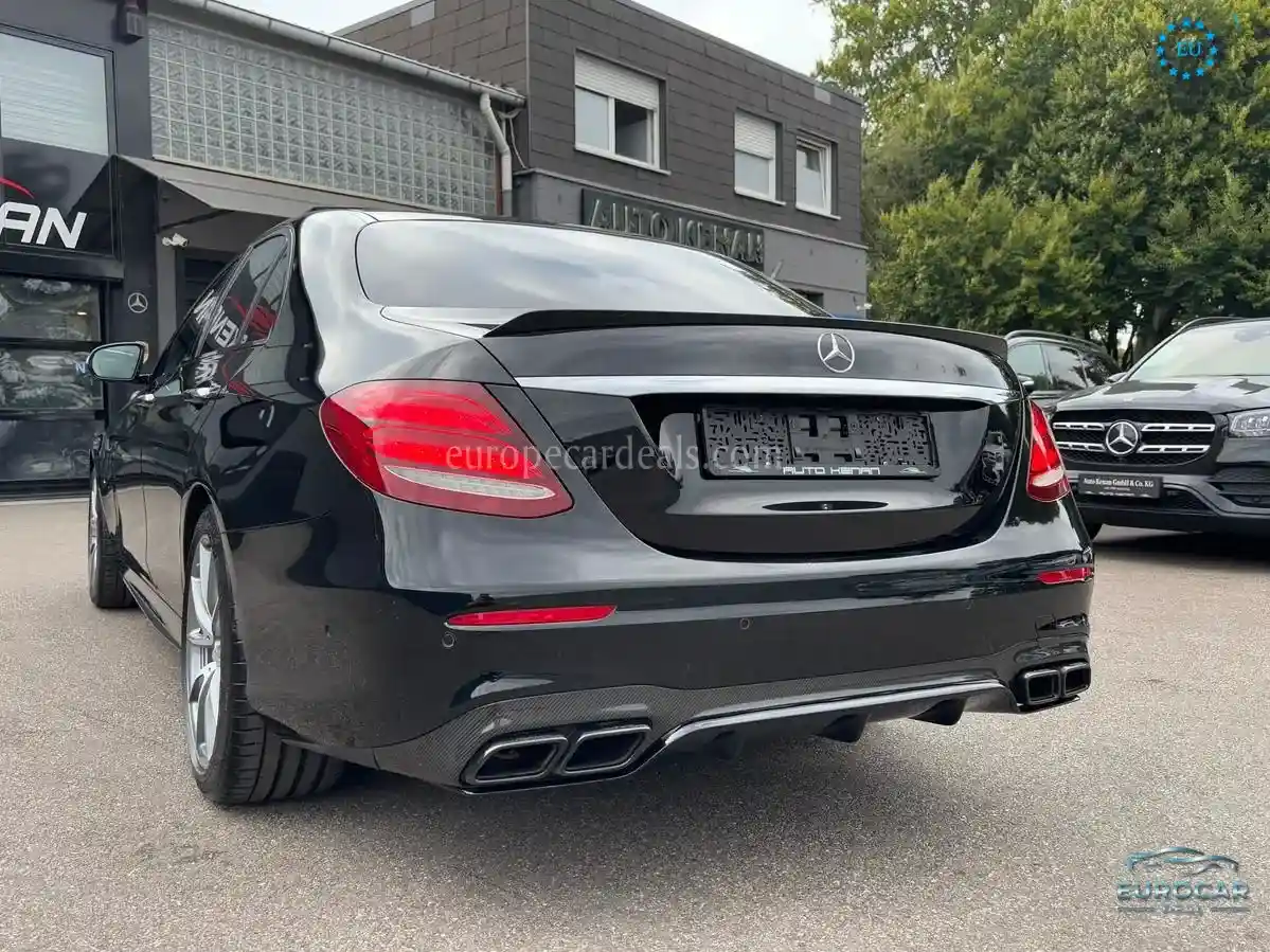 Mercedes-Benz E 63 AMG